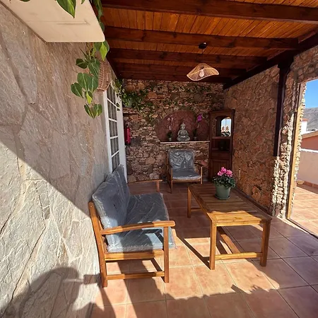 La Casita De Piedra * Tuineje