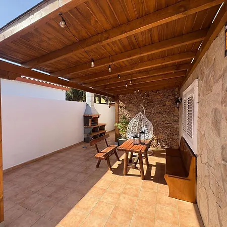 La Casita De Piedra بيت للعطل *